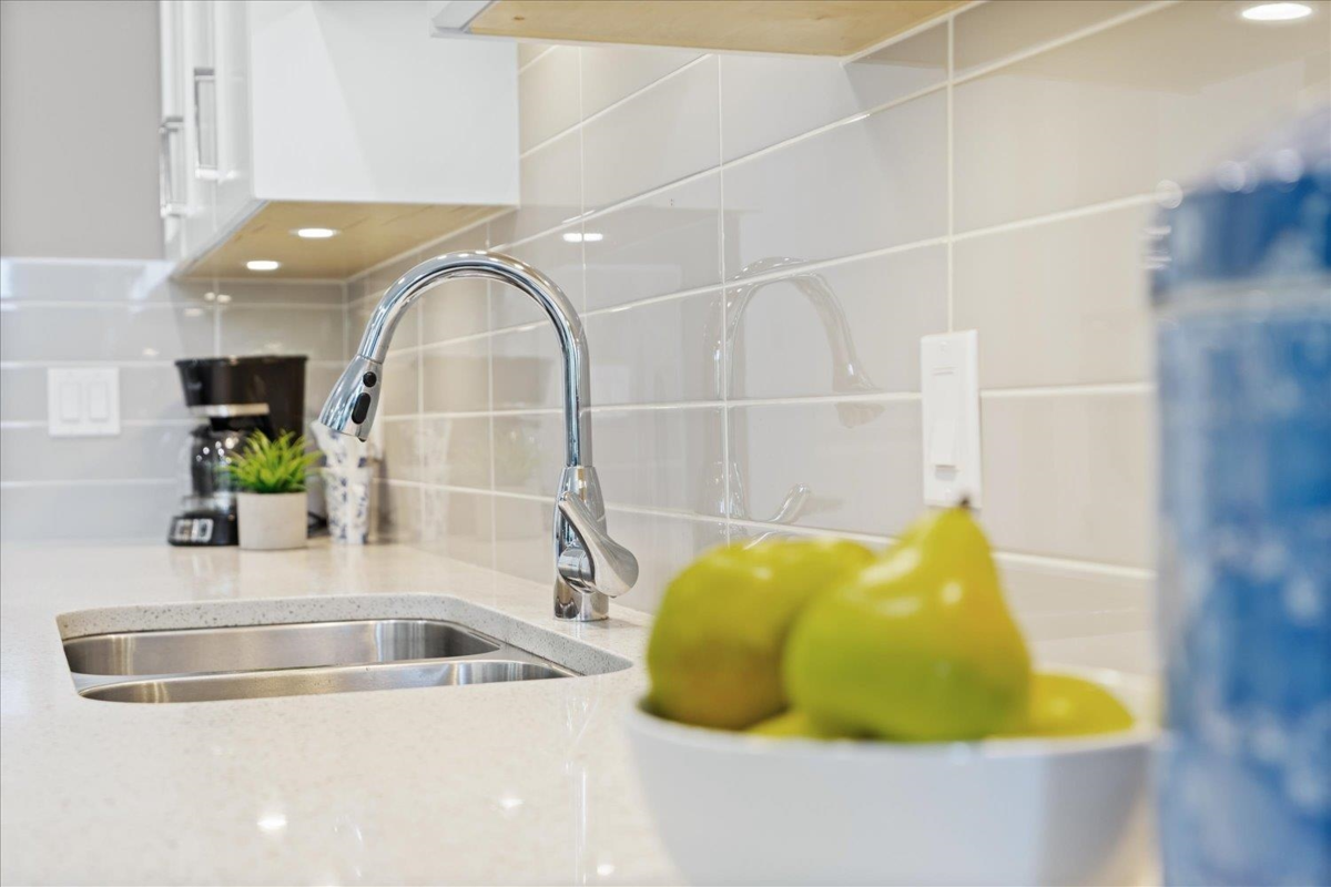 Kitchen Photo of 7569 Dickinson Place, Chilliwack, BC