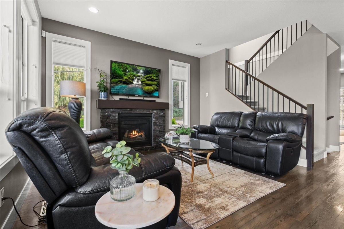 Primary Bathroom Photo of 7569 Dickinson Place, Chilliwack, BC