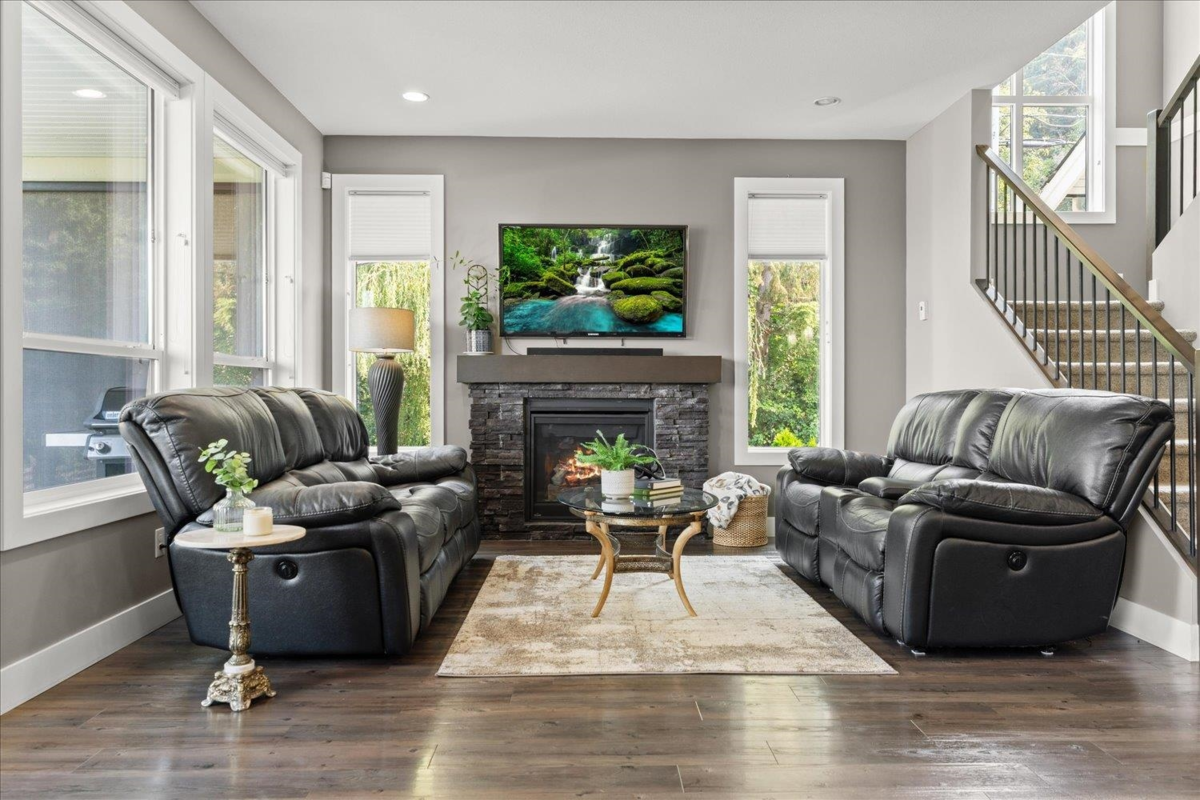 Primary Bedroom Photo of 7569 Dickinson Place, Chilliwack, BC