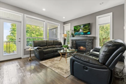 Breakfast Nook Photo of 7569 Dickinson Place, Chilliwack, BC
