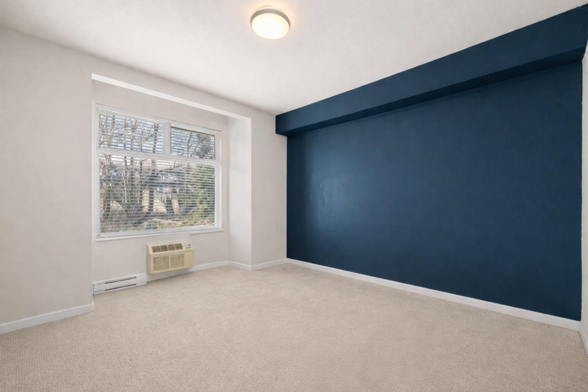 Backyard Photo of 217 2242 Whatcom Road, Abbotsford, BC