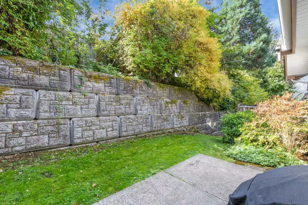 Entry Foyer Photo of 44 11860 River Road, Surrey, BC