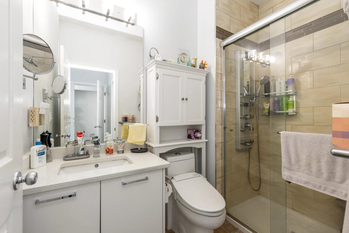 Powder Room Photo of 44 11860 River Road, Surrey, BC