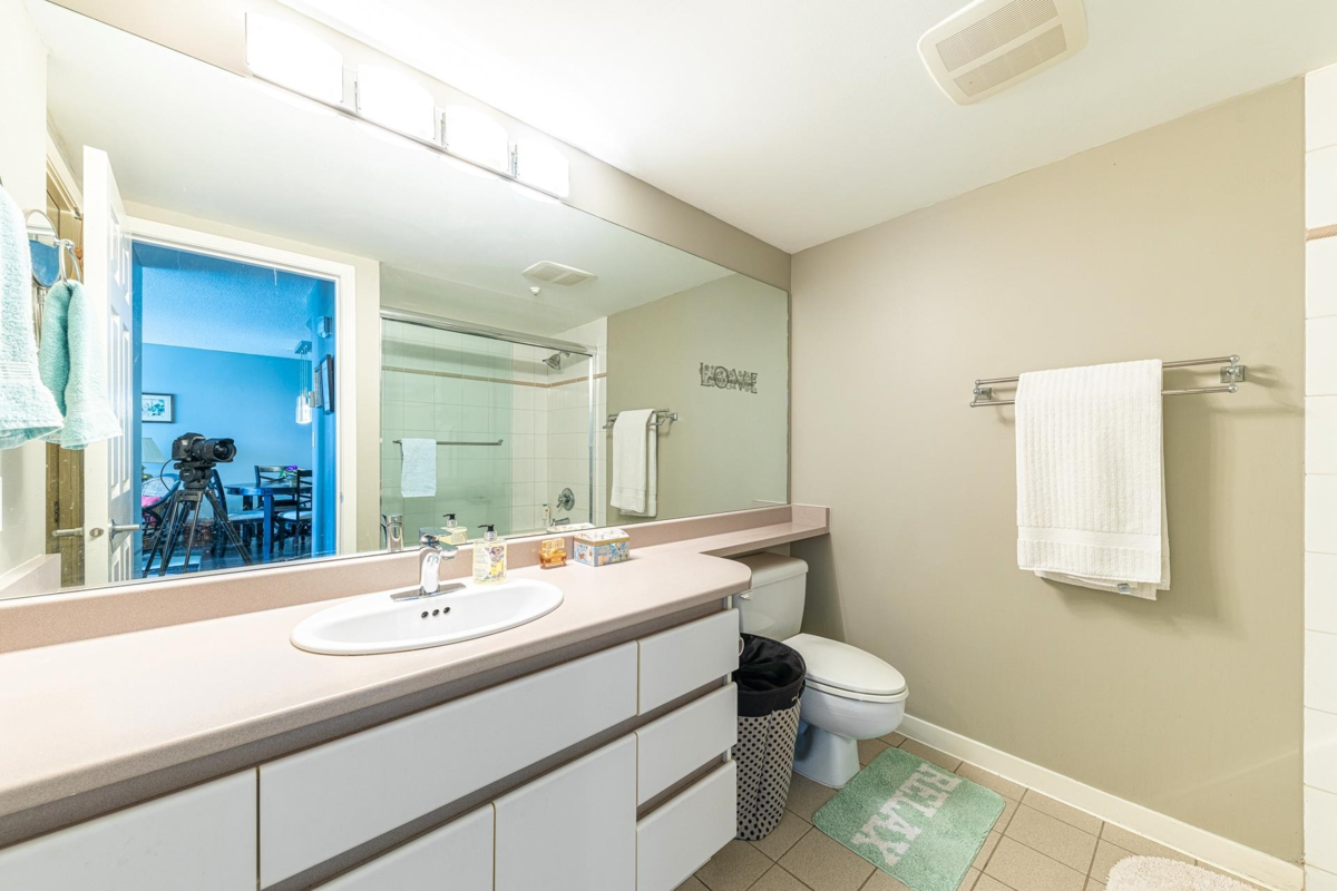 Bedroom 3 Photo of 702 13383 108 Avenue, Surrey, BC