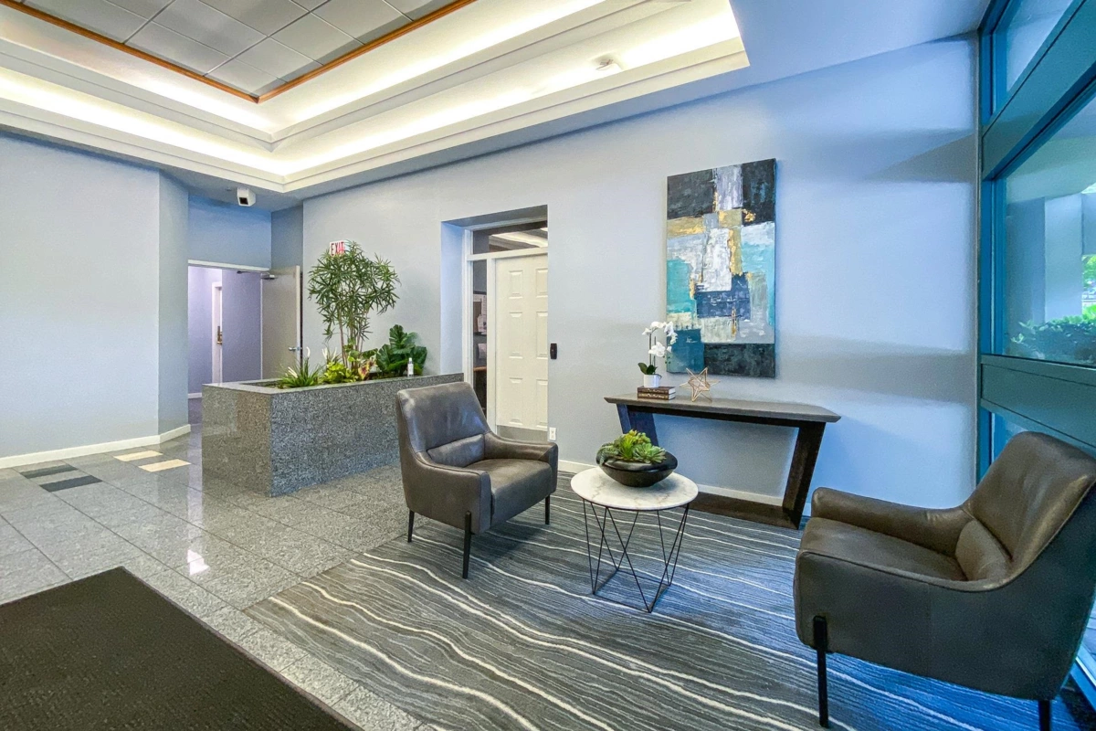 Front Yard Photo of 702 13383 108 Avenue, Surrey, BC