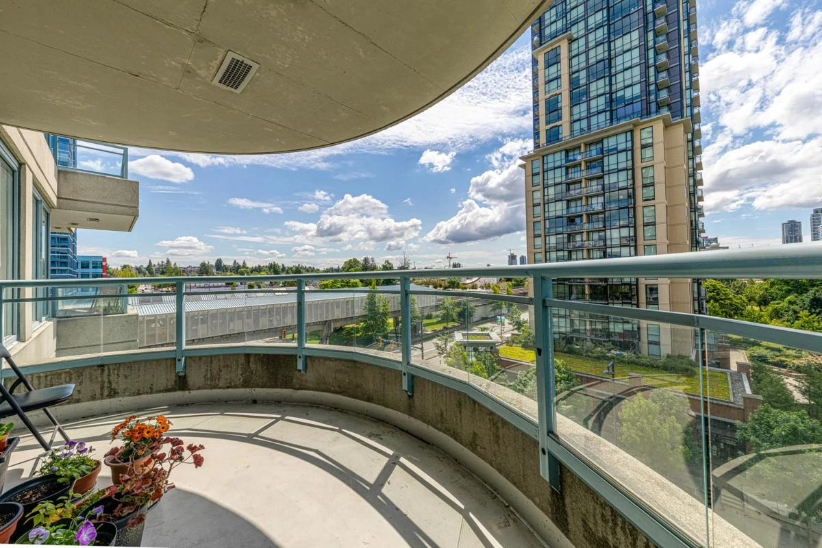 Powder Room Photo of 702 13383 108 Avenue, Surrey, BC