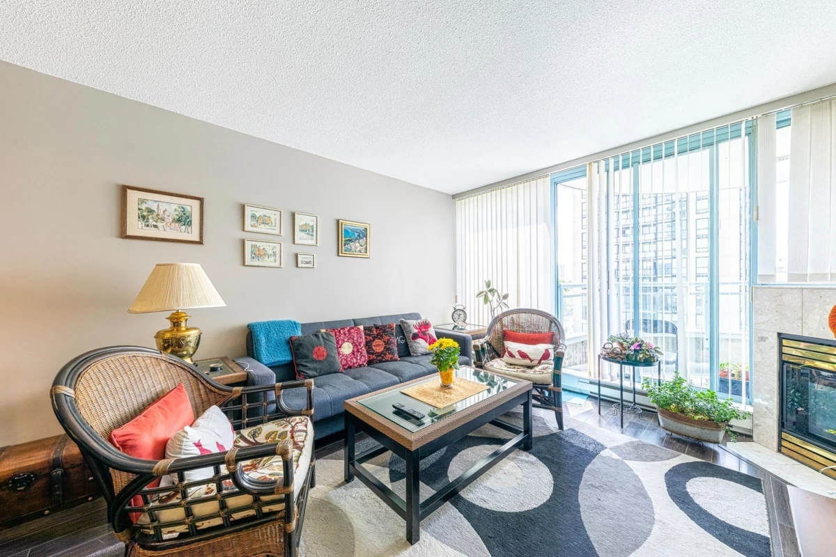 Primary Bathroom Photo of 702 13383 108 Avenue, Surrey, BC