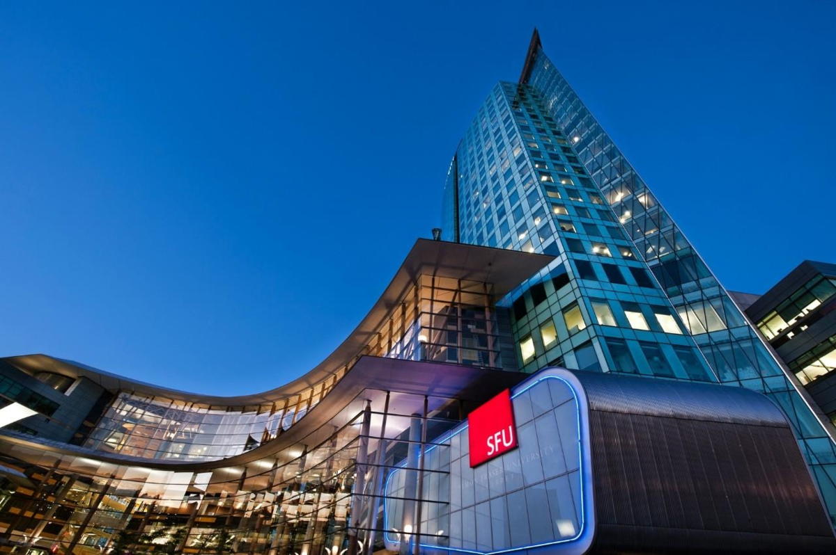 Swimming Pool Photo of 702 13383 108 Avenue, Surrey, BC