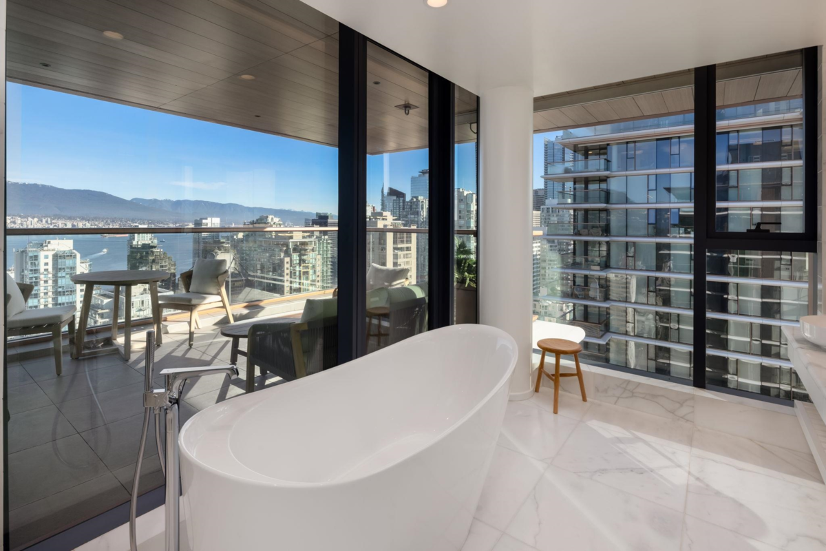 Breakfast Nook Photo of 3102 1482 Robson Street, Vancouver, BC