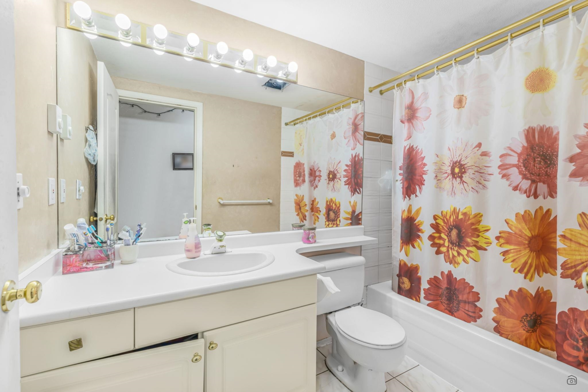 Guest Bathroom Photo of 112 12633 72 Avenue, Surrey, BC