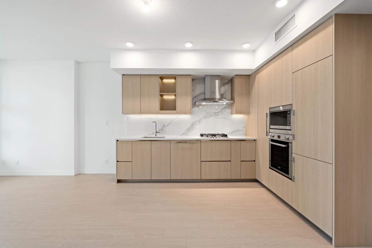 Kitchen Island Photo of 1208 13778 100 Avenue, Surrey, BC