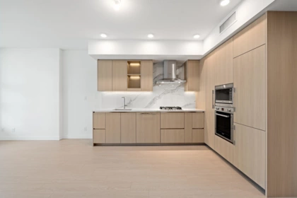 Kitchen Island Photo of 1208 13778 100 Avenue, Surrey, BC