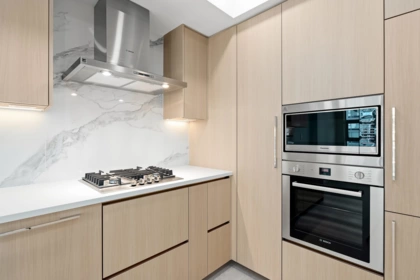 Kitchen Photo of 1208 13778 100 Avenue, Surrey, BC