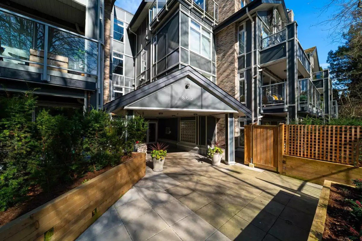 Exterior Rear Photo of PH3 865 W 15 Avenue, Vancouver, BC