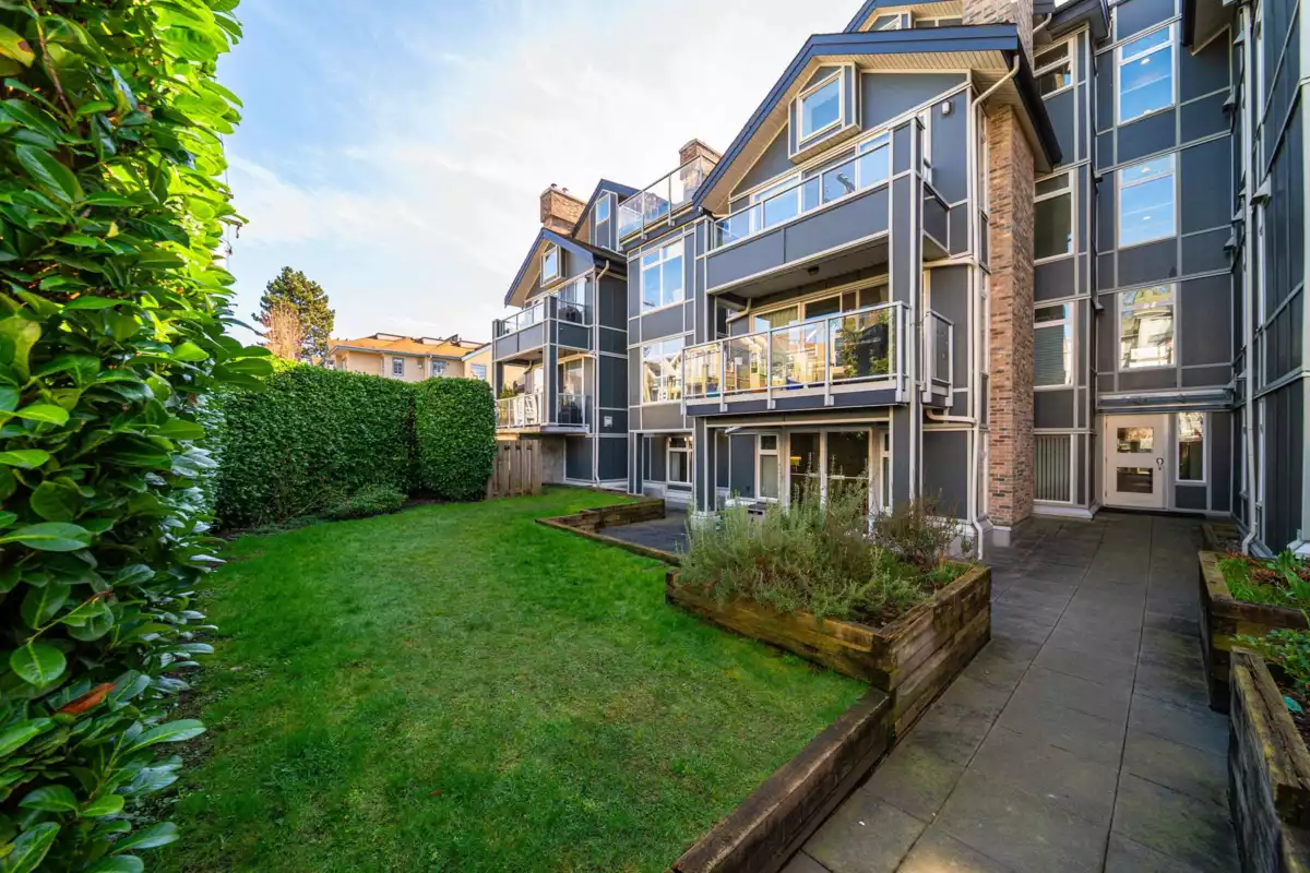 Street View Photo of PH3 865 W 15 Avenue, Vancouver, BC