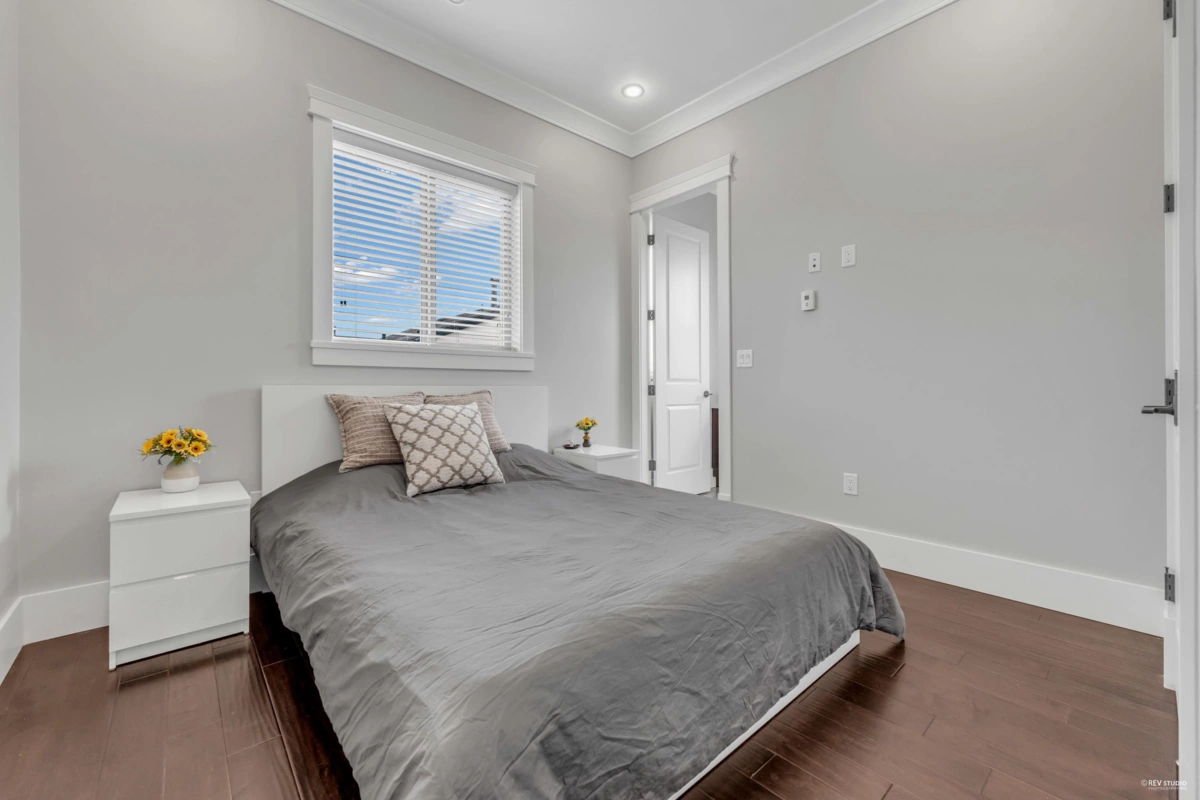 Front Yard Photo of 3471 Blundell Road, Richmond, BC