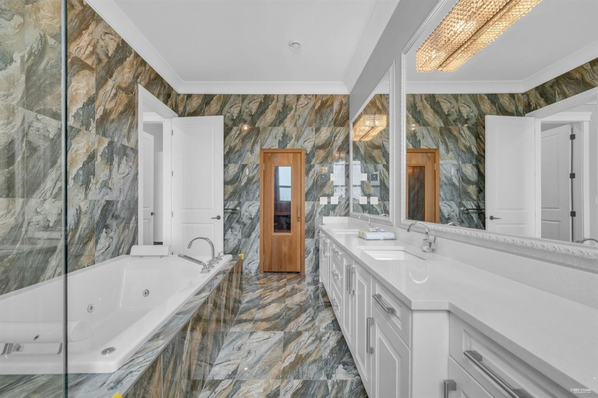 Garage Interior Photo of 3471 Blundell Road, Richmond, BC