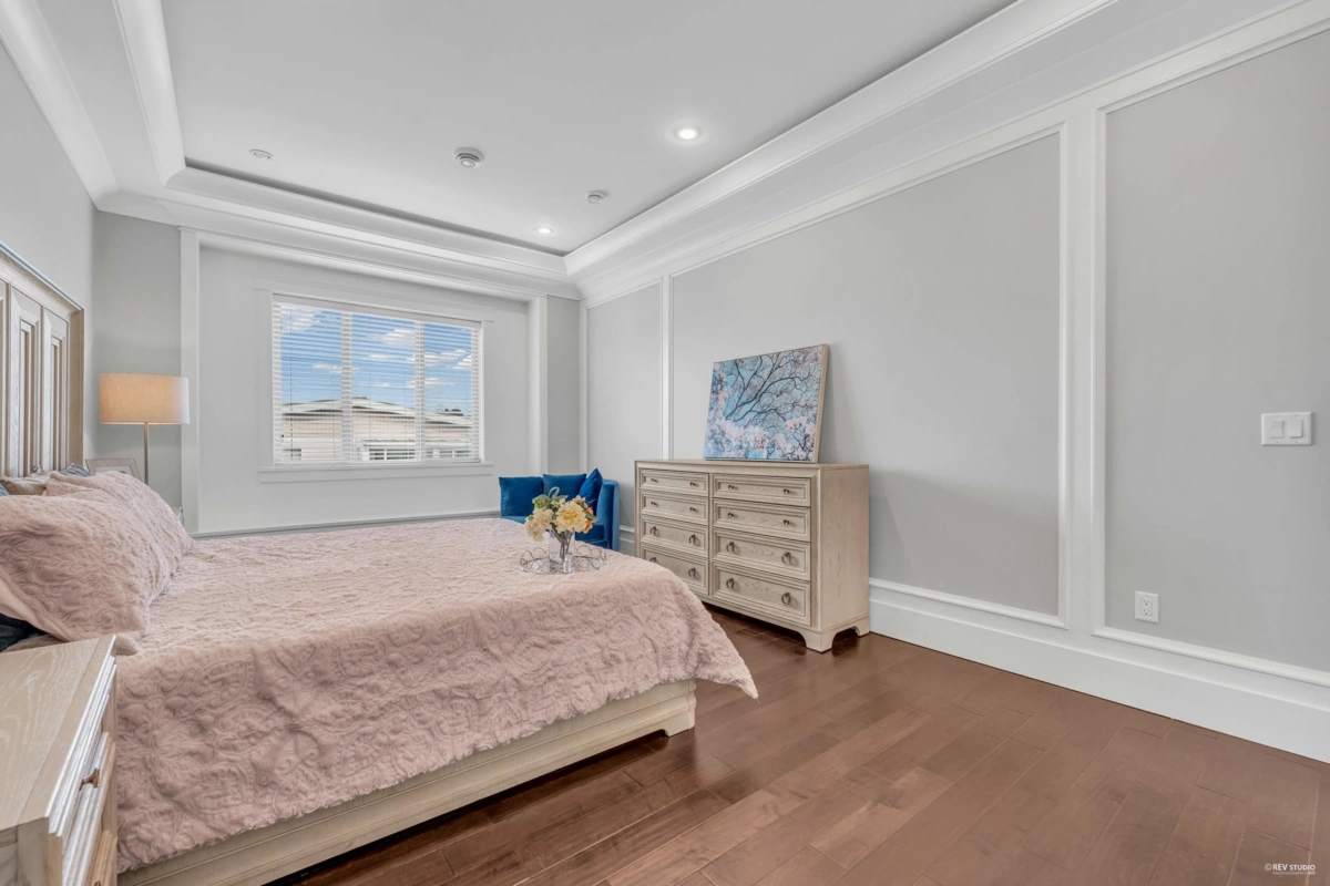 Hallway Photo of 3471 Blundell Road, Richmond, BC