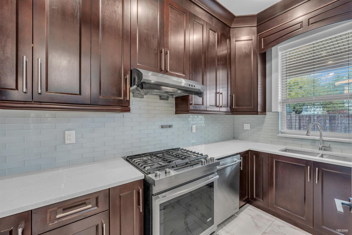 Powder Room Photo of 3471 Blundell Road, Richmond, BC