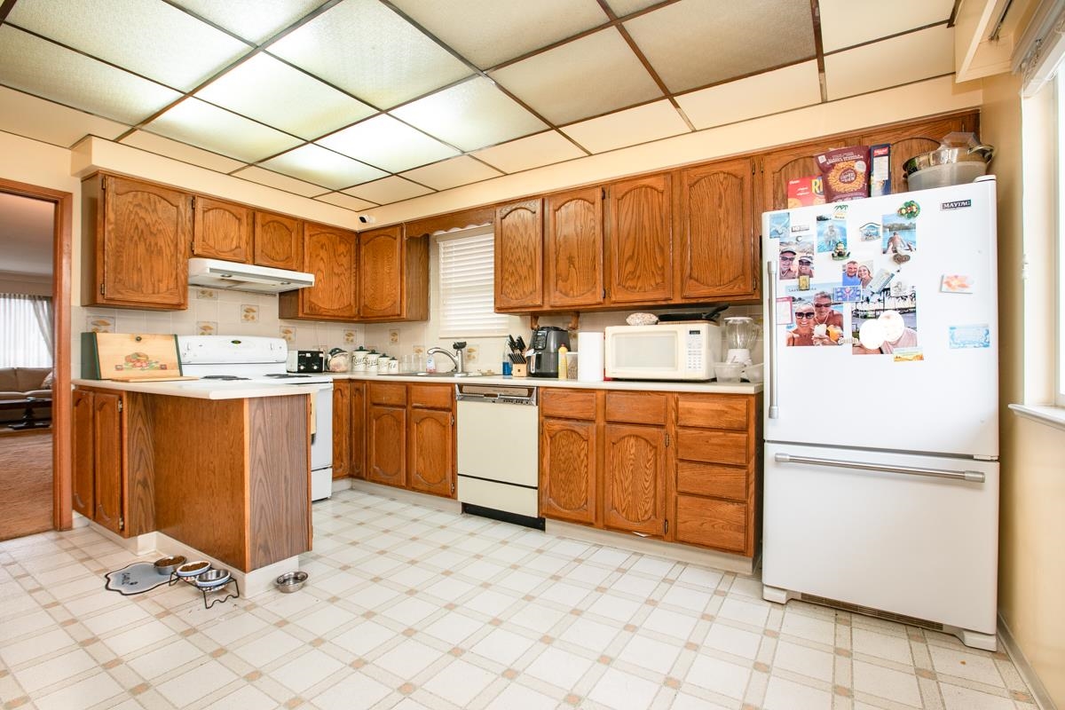 Bedroom 2 Photo of 2435 E 49th Avenue, Vancouver, BC