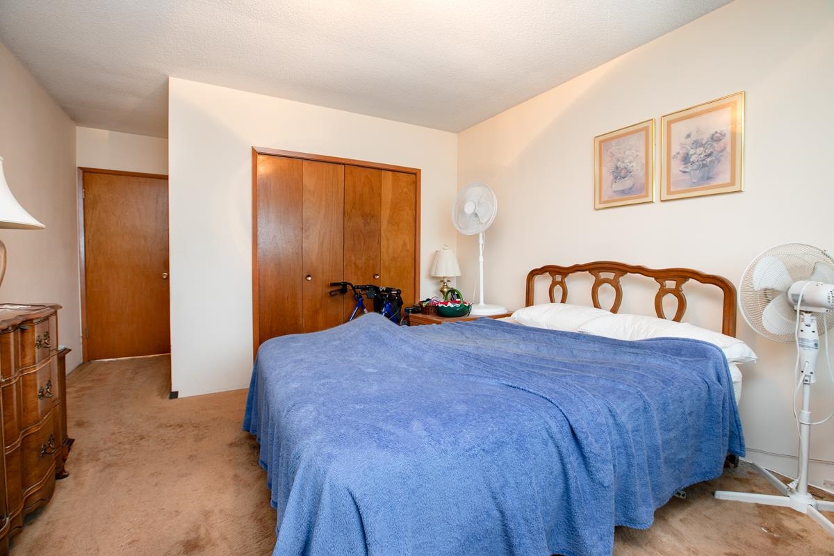 Guest Bathroom Photo of 2435 E 49th Avenue, Vancouver, BC