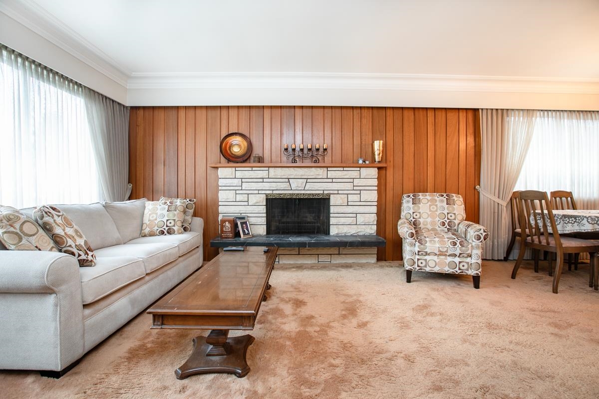 Kitchen Photo of 2435 E 49th Avenue, Vancouver, BC
