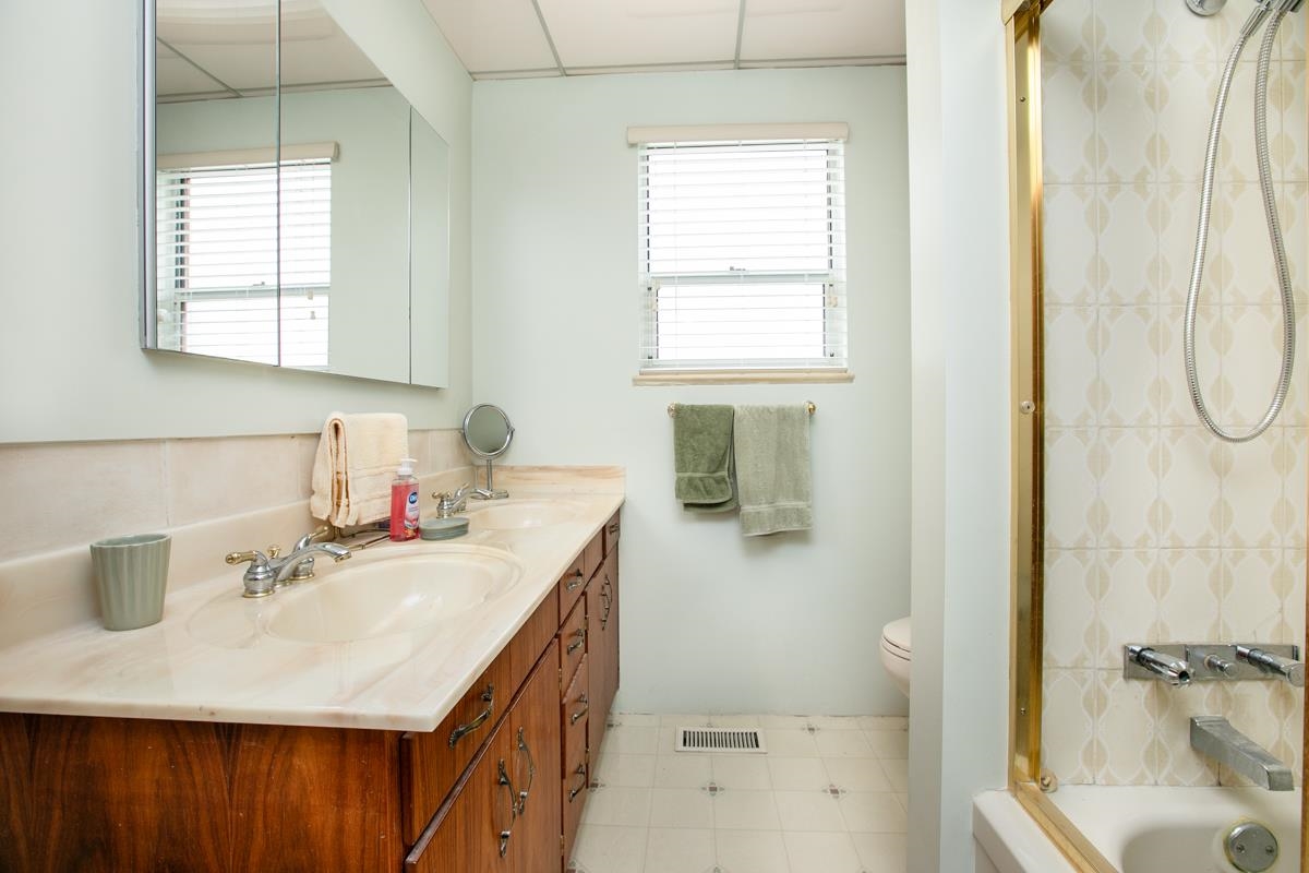 Office / Den Photo of 2435 E 49th Avenue, Vancouver, BC