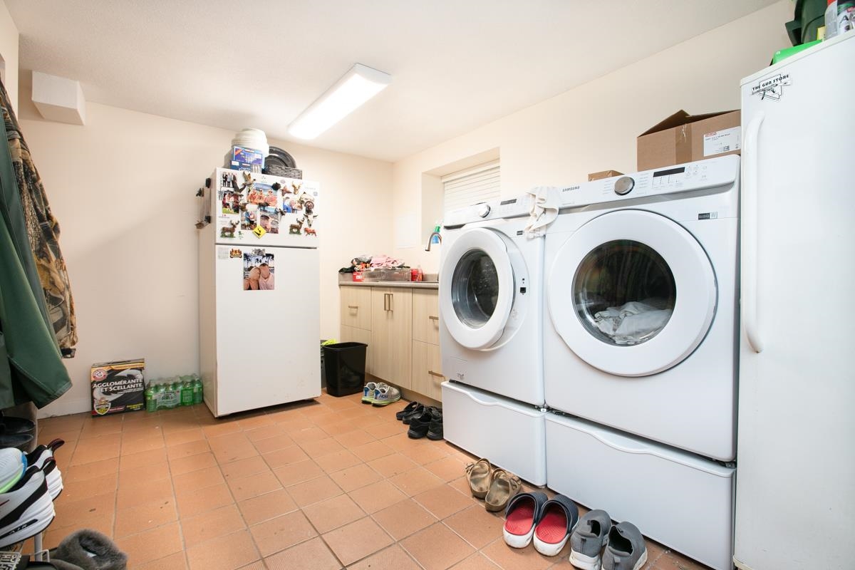 Staircase Photo of 2435 E 49th Avenue, Vancouver, BC