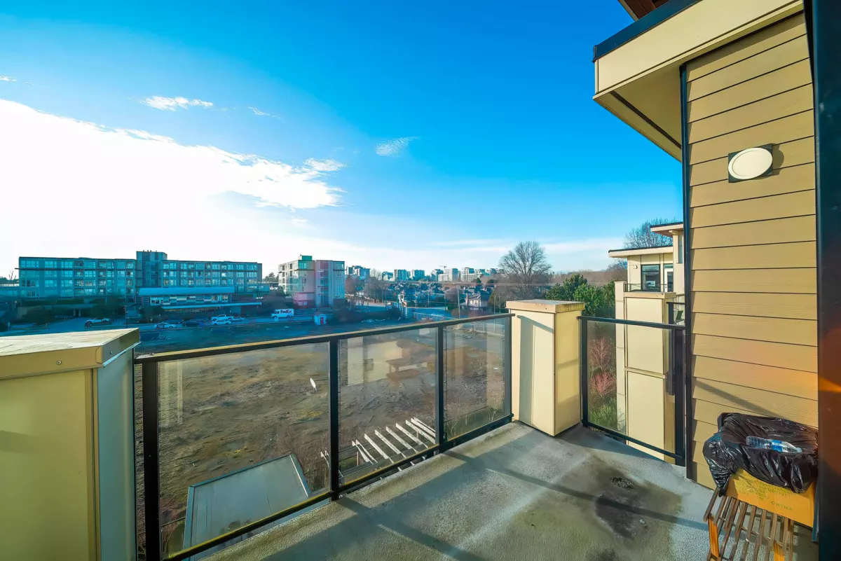 Basement Recreation Room Photo of 416 4033 May Drive, Richmond, BC