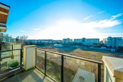 Loft / Bonus Room Photo of 416 4033 May Drive, Richmond, BC