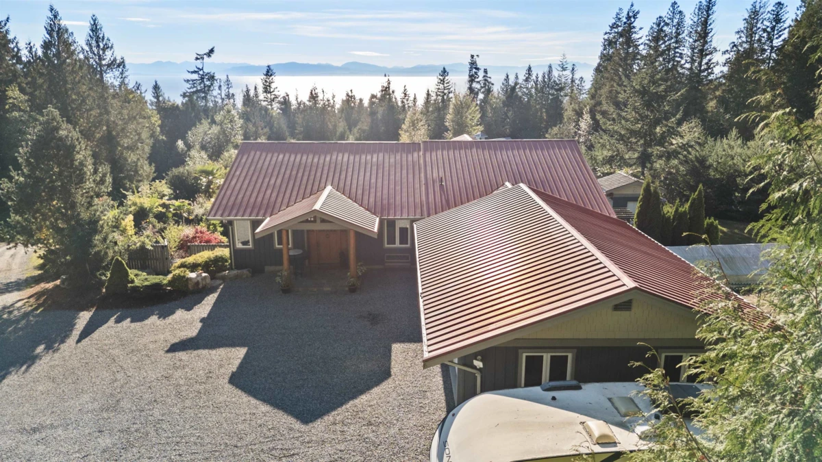 Exterior Rear Photo of 2440 Sunshine Coast Highway, Roberts Creek, BC