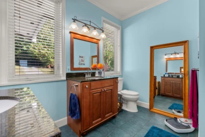 Powder Room Photo of 2440 Sunshine Coast Highway, Roberts Creek, BC