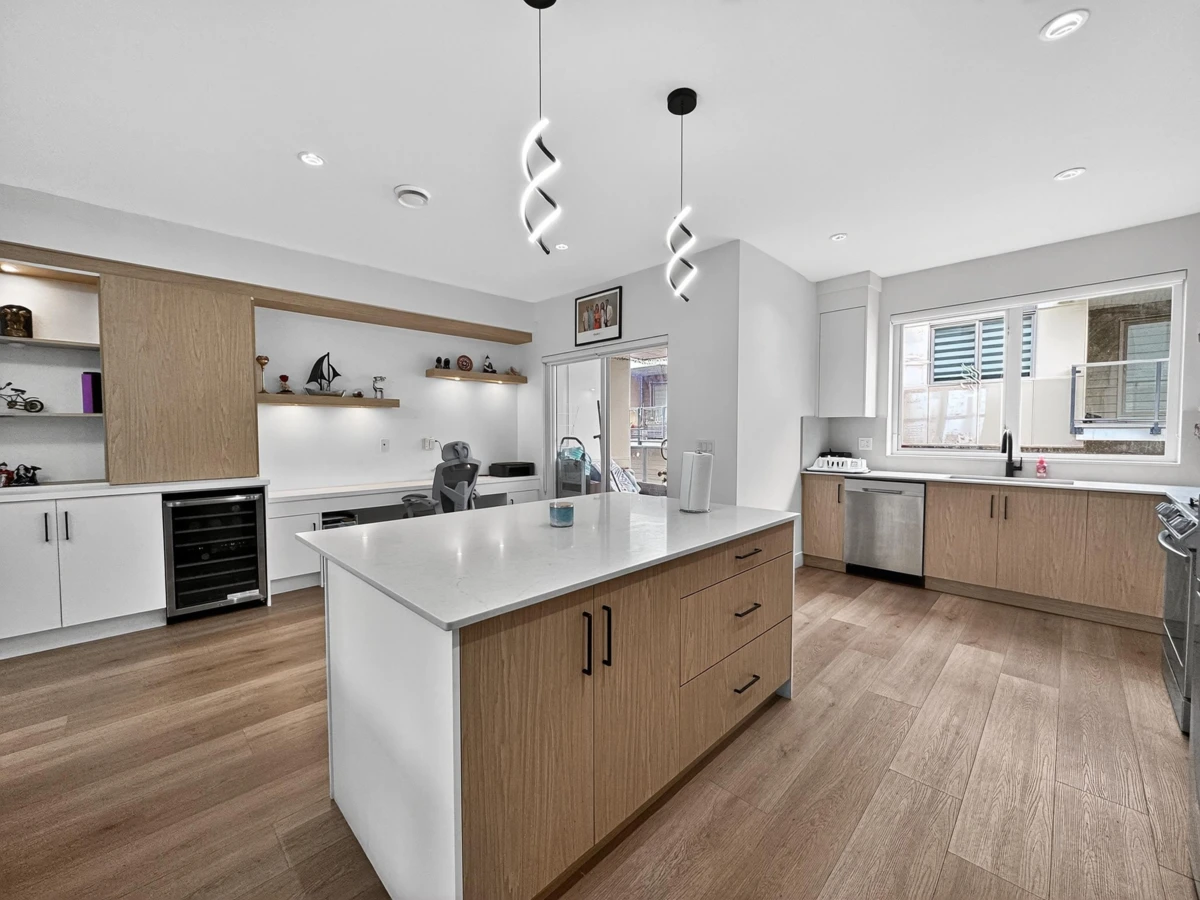 Dining Area Photo of 30 12585 104a Avenue, Surrey, BC