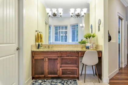 Entry Foyer Photo of 11722 272 Street, Maple Ridge, BC
