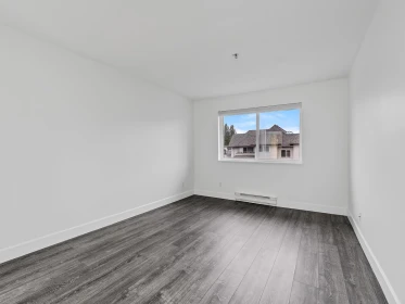 Walk-In Closet Photo of 410 33688 King Road, Abbotsford, BC