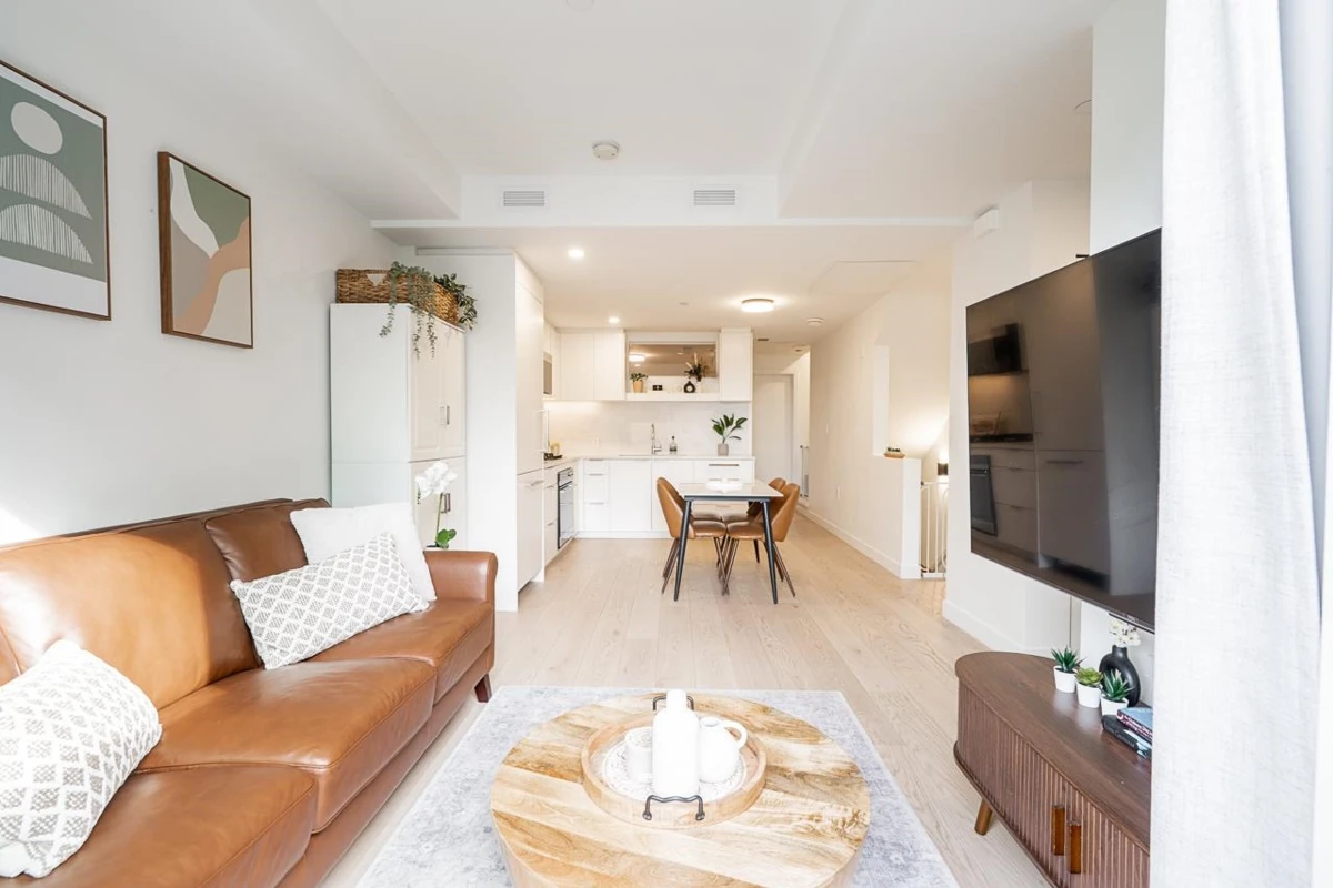 Living Room Photo of 109 650 E 2nd Street, North Vancouver, BC