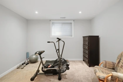 Hallway Photo of 18468 66a Avenue, Surrey, BC