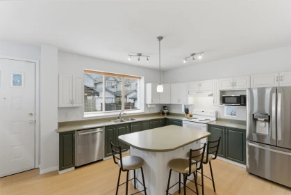 Primary Bedroom Photo of 18468 66a Avenue, Surrey, BC