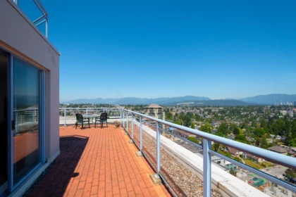 Hallway Photo of 2301 719 Princess Street, New Westminster, BC
