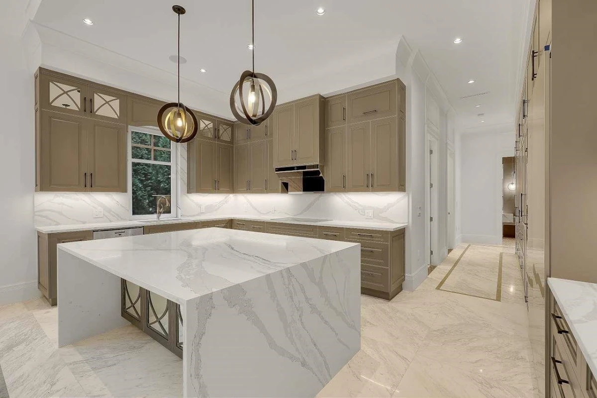 Family Room Photo of 2458 140 Street, Surrey, BC
