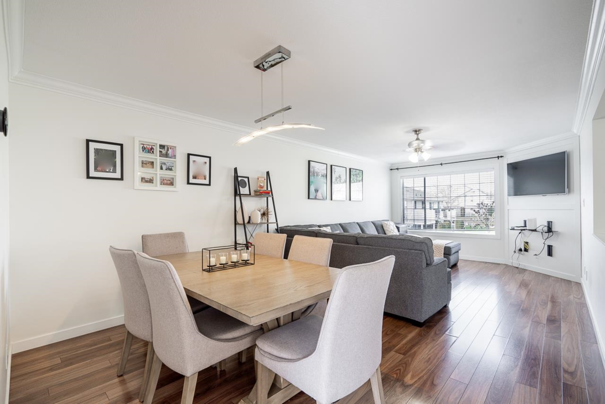 Family Room Photo of 11 31255 Upper Maclure Road, Abbotsford, BC