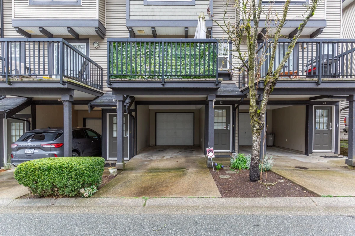 Family Room Photo of 72 20176 68 Avenue, Langley, BC