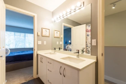 Hallway Photo of 72 20176 68 Avenue, Langley, BC