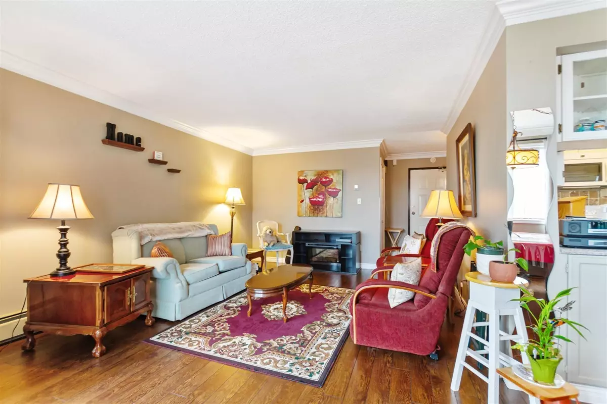 Dining Area Photo of 621 31955 Old Yale Road, Abbotsford, BC