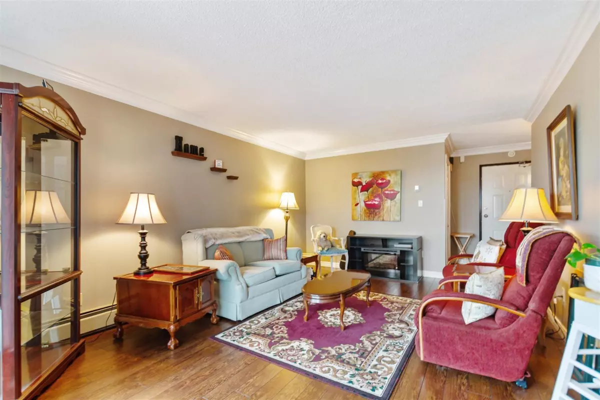 Family Room Photo of 621 31955 Old Yale Road, Abbotsford, BC
