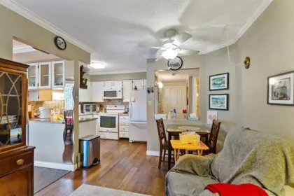 Pantry Photo of 621 31955 Old Yale Road, Abbotsford, BC