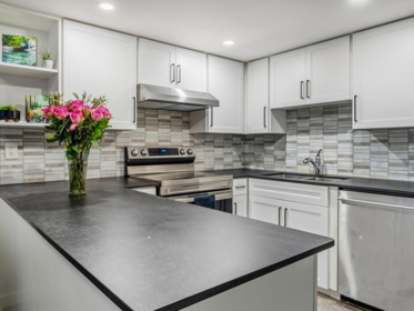8616 Saffron Place, Burnaby, BC, Burnaby — Townhouse for sale