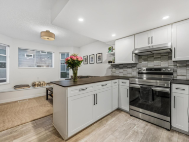 8616 Saffron Place, Burnaby, BC, Burnaby — Townhouse for sale