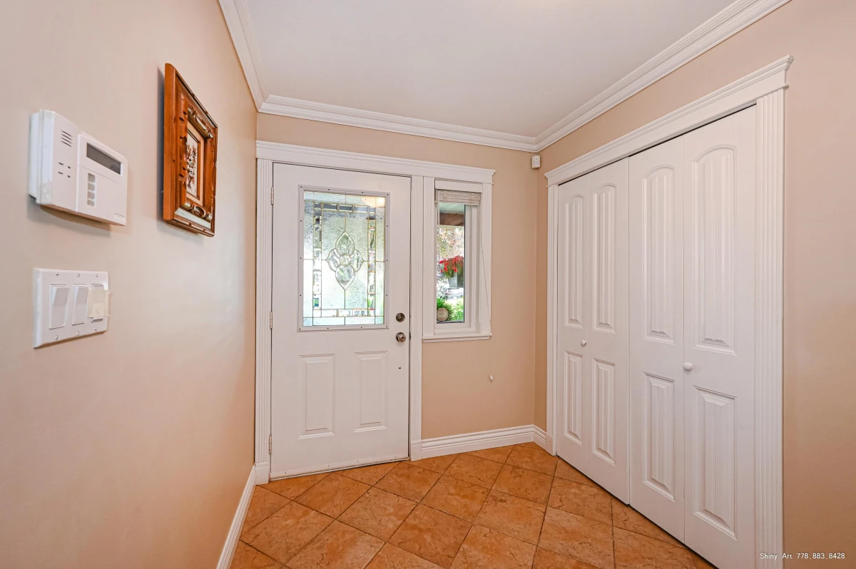 Dining Area Photo of 2845 Mccoomb Drive, Coquitlam, BC
