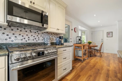 Pantry Photo of 46000 Bonny Avenue, Chilliwack, BC